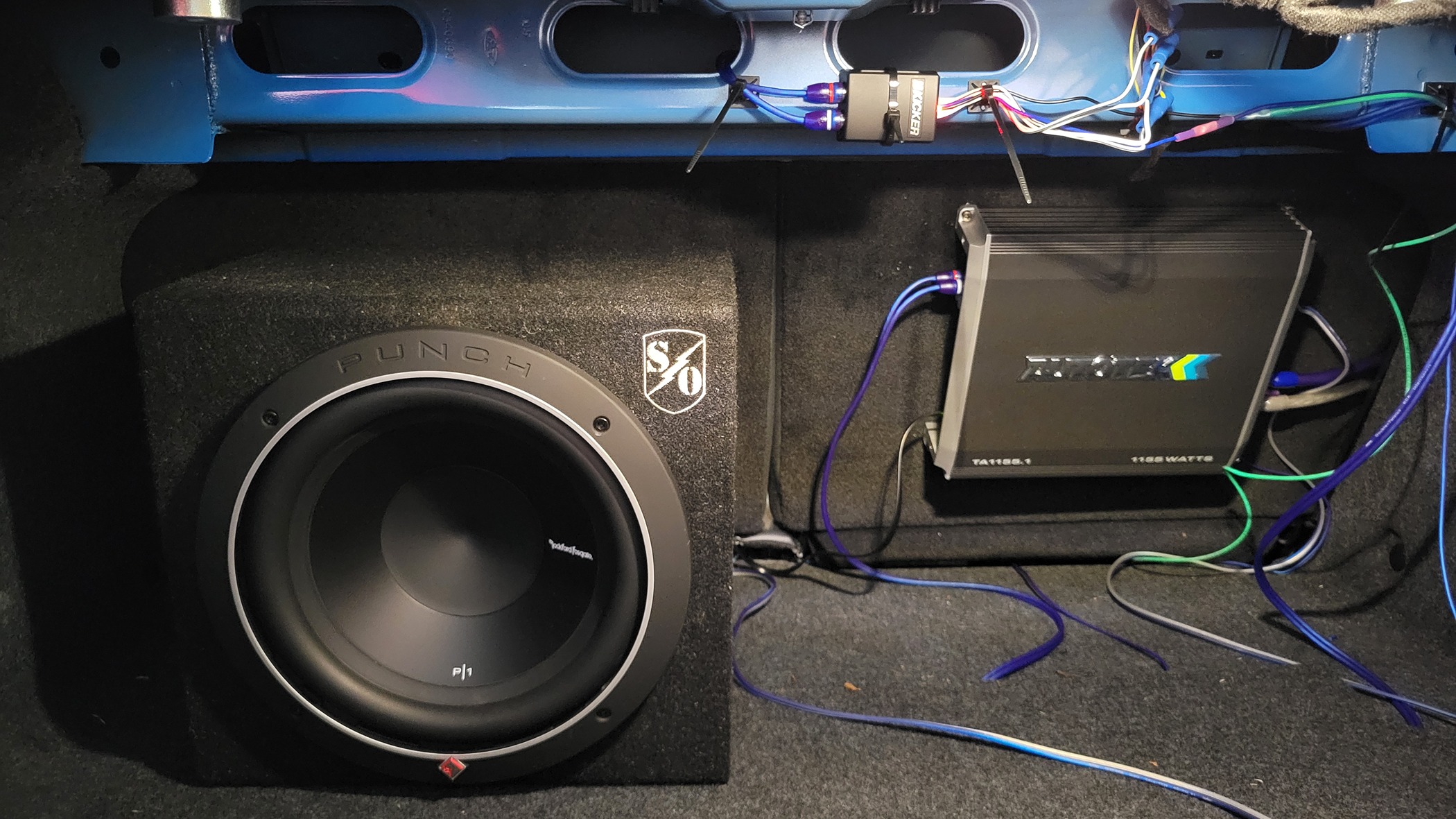 S650 Mustang Updated:  Subwoofer install for 9-speaker system (GT) and solving the "buzz" 1000009626