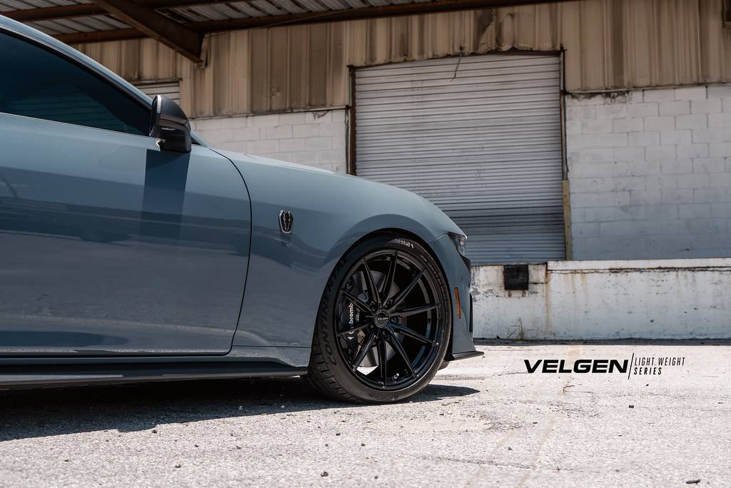 S650 Mustang Official Velgen Wheels S650 DarkHorse Thread Vapor Blue Darkhorse - VF10 - Gloss Black _4